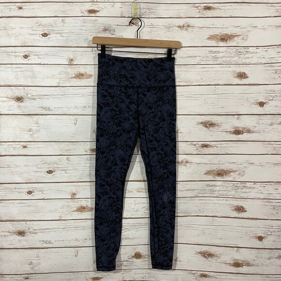 Athleta Elation Textured Tight - Frosted Floral Black/Blue - Small - Picture 14 of 15